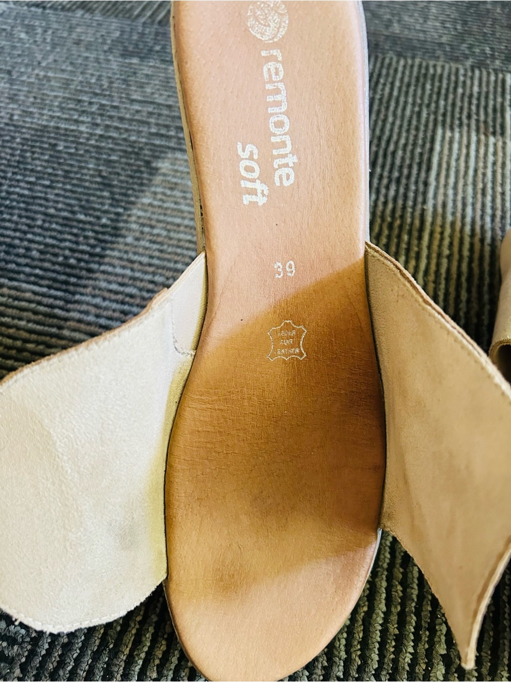 Remonte Soft Beige Suede DON56 Jerilyn Faux Buckle Mules Sandals size 39 8 - Picture 7 of 11